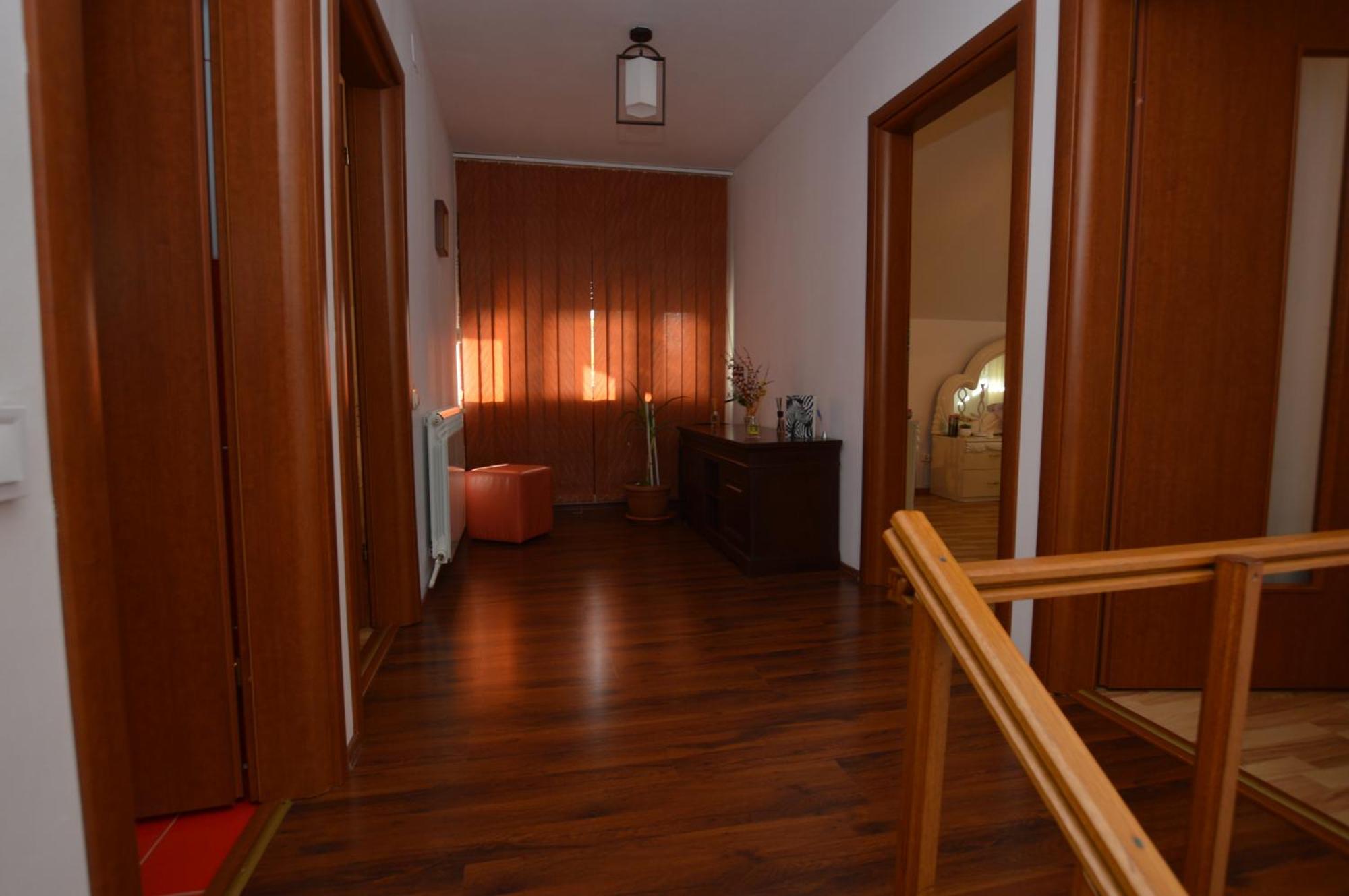 Casa Irina Villa Piatra Neamt Exterior photo